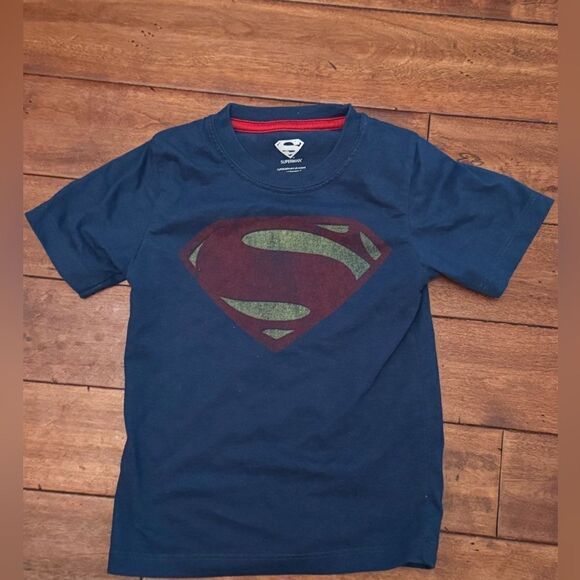 Boys Blue & Red  Superman Logo T-Shirt Superhero Tee Shirt 3 T - Picture 1 of 4